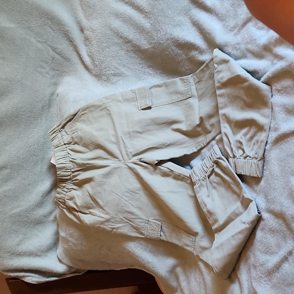 H&M ladies pants size 0 never wear...